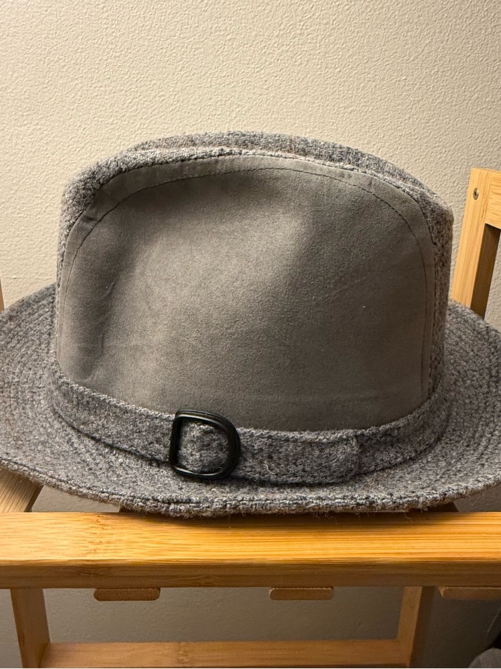 Men's Gray Wool-Blend Fedora with Buckle Trim